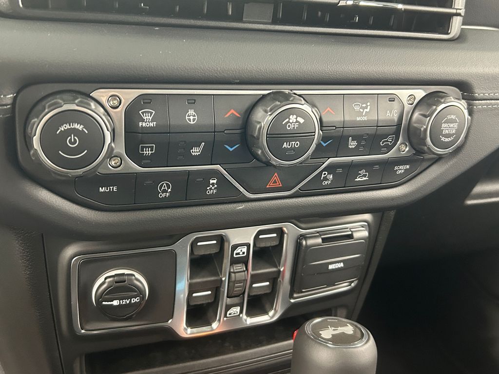 New 2026 Mojito Clearcoat Jeep Sahara image 22