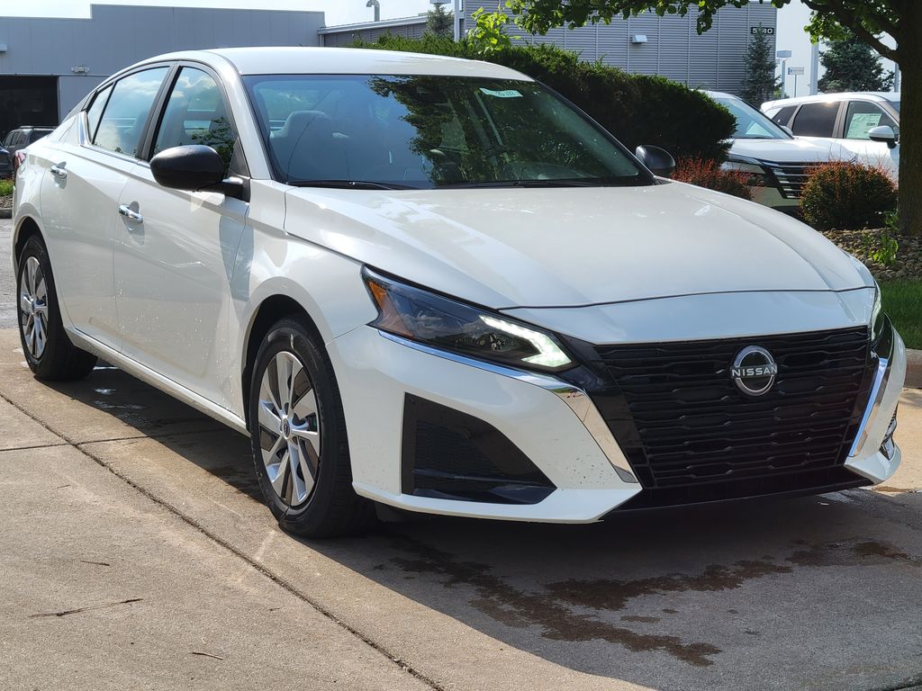 2025 Nissan Altima 2.5 S photo