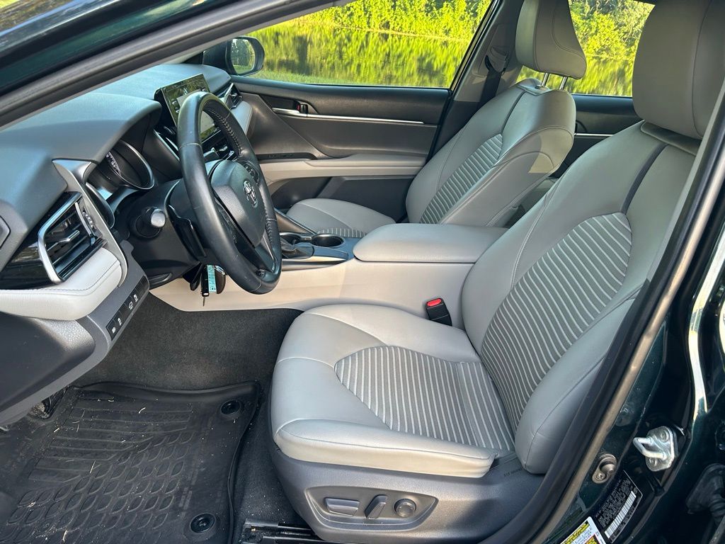 2021 Toyota Camry SE 14