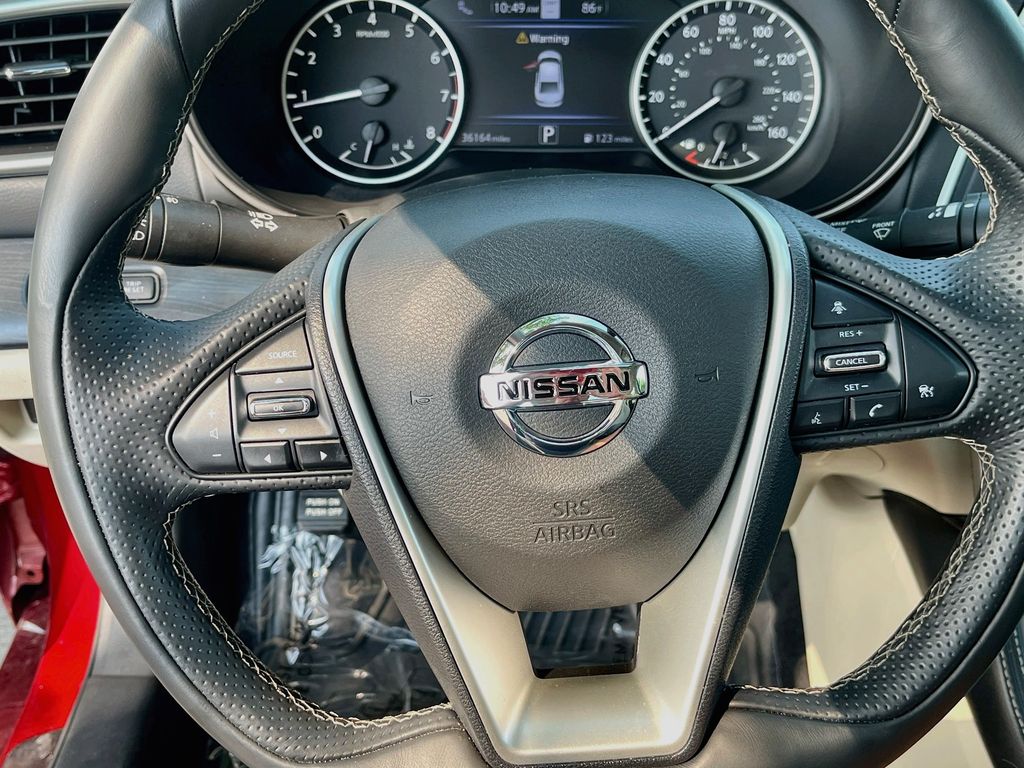 Used 2023 Red Nissan Platinum image 11