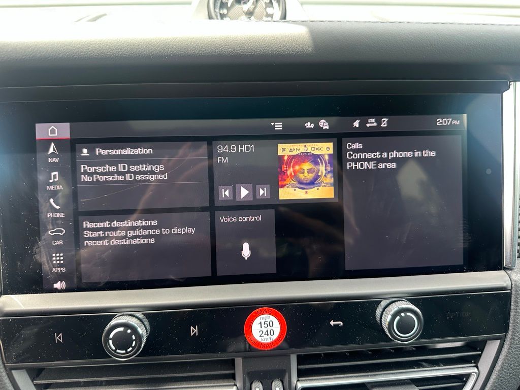 Thumbnail: 2026 Porsche Macan - 31