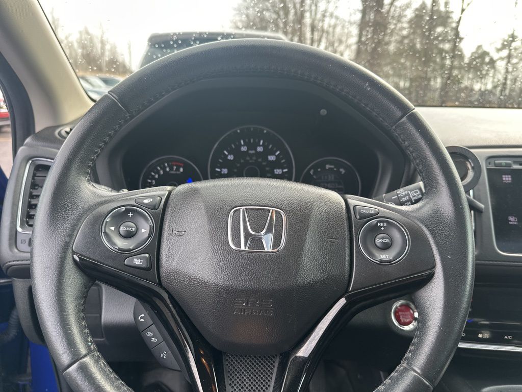 Used 2018 Blue Honda EX-L image 9