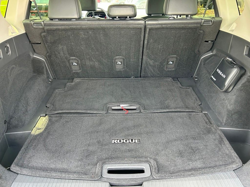Used 2023 Gun Metallic Nissan Platinum image 46