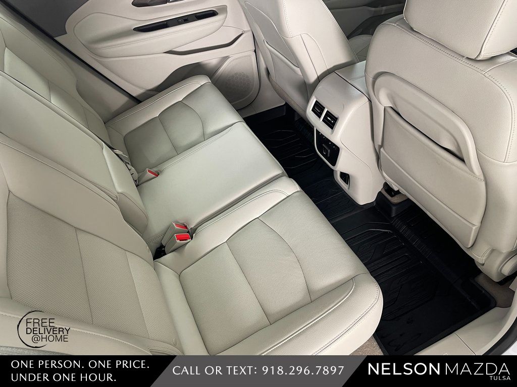 Used 2020 White GMC Denali image 37