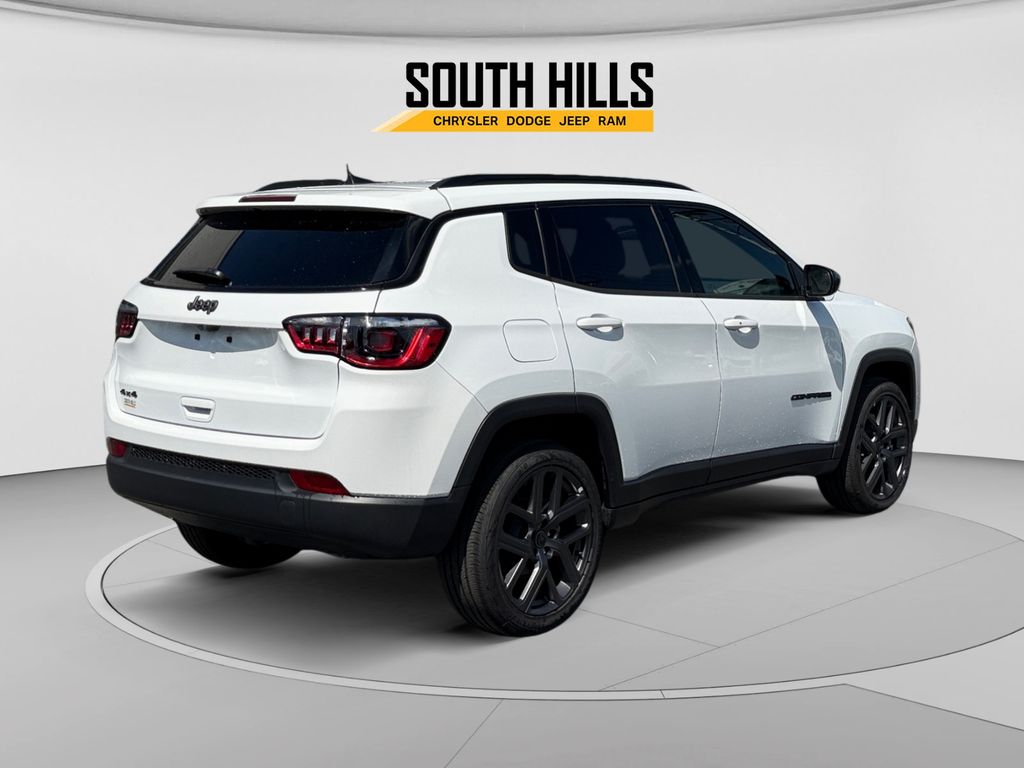 2026 Jeep Compass Latitude White at South Hills CDJR