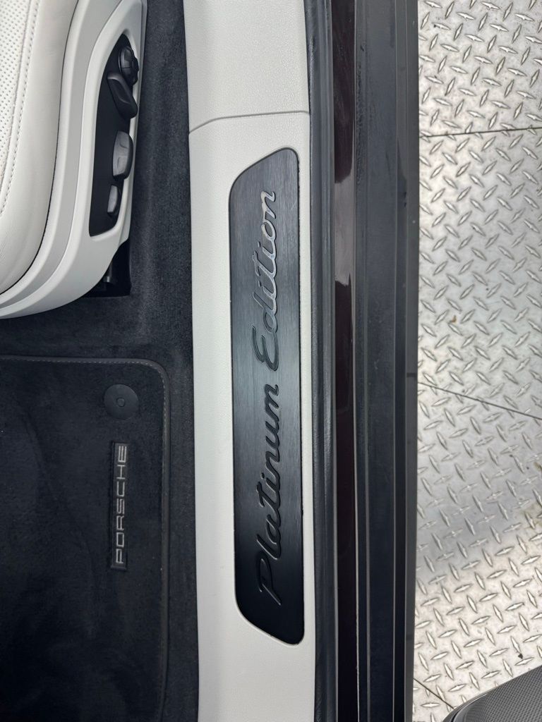 2022 Porsche Panamera 4 24