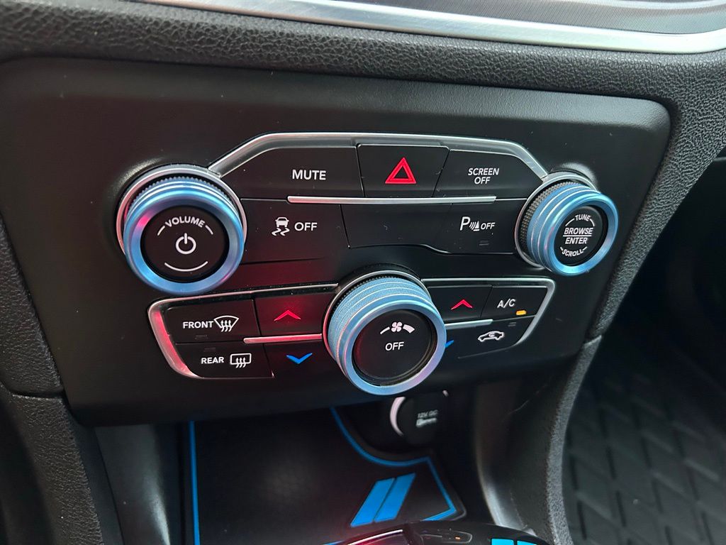 Thumbnail: 2021 Dodge Charger - 25