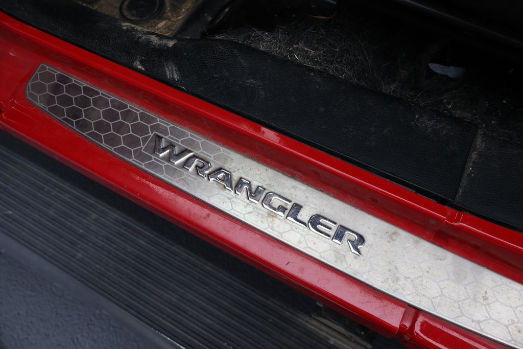 Thumbnail: 2019 Jeep Wrangler - 18