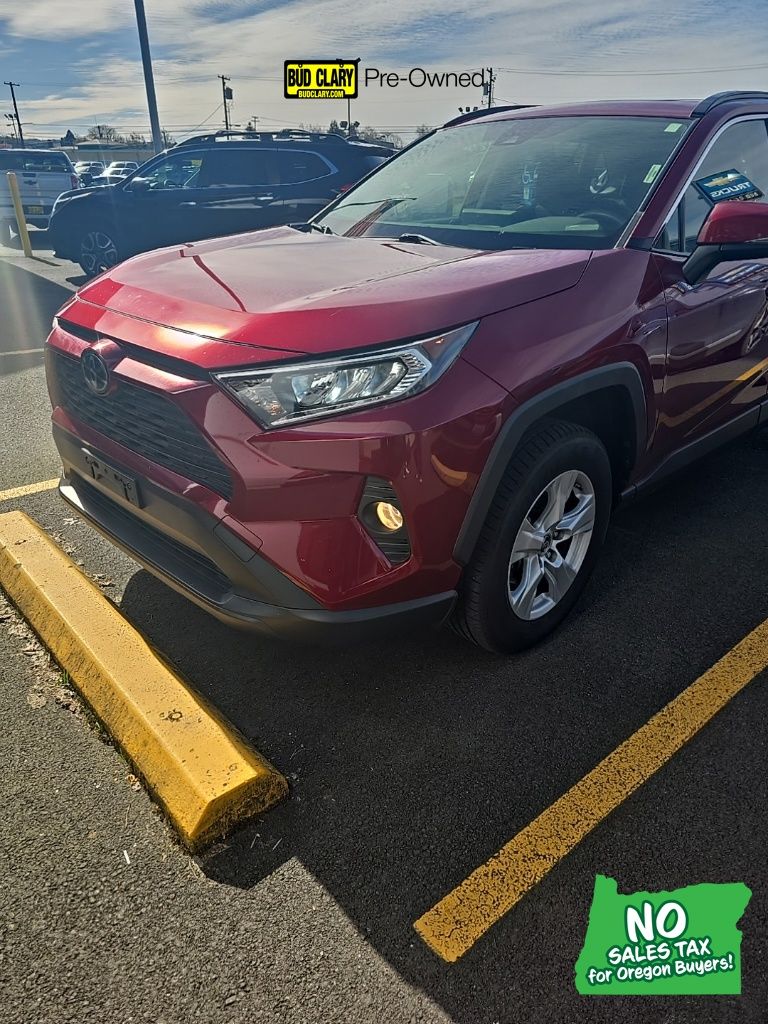 Red 2019 Toyota RAV4 XLE AWD SUV / Crossover All-Wheel Drive 8-Speed Automatic