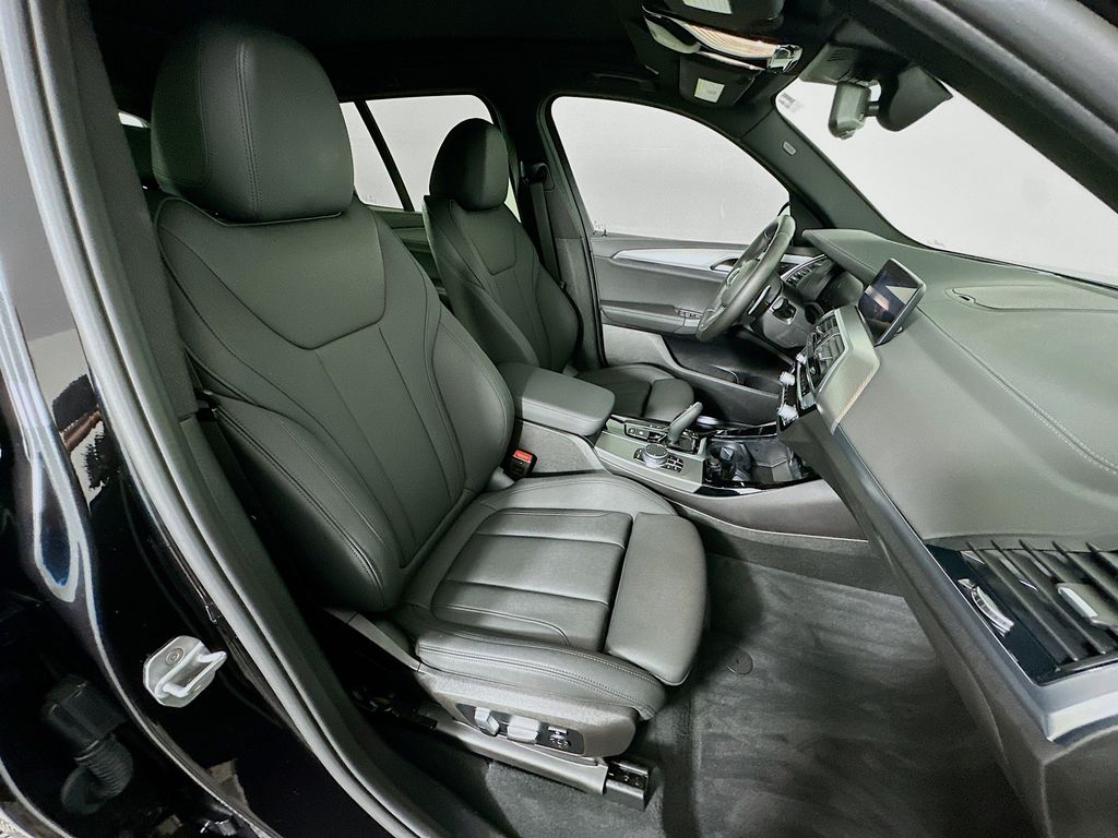 Thumbnail: 2020 BMW X3 - 29