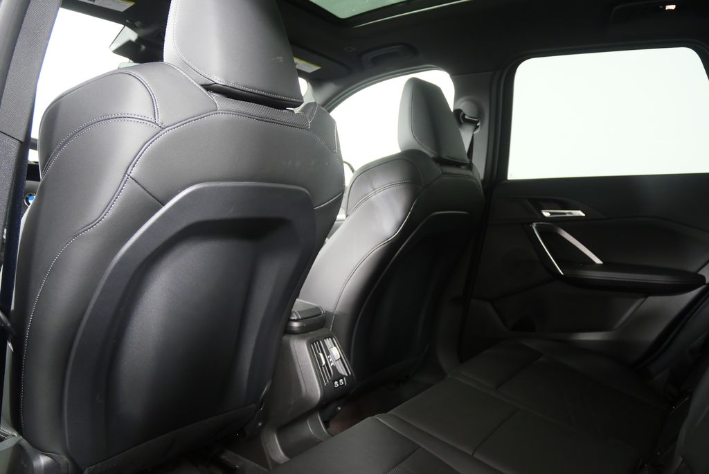 Thumbnail: 2025 BMW X1 - 19