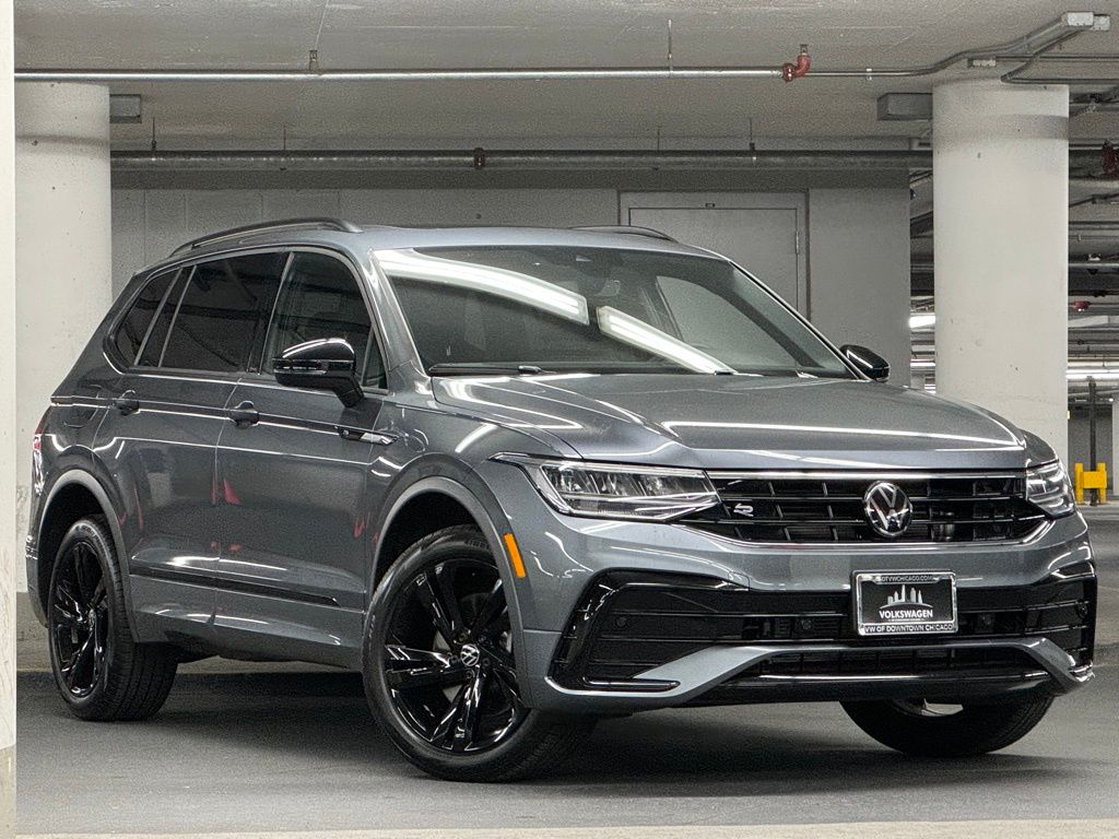 2023 Volkswagen Tiguan 2.0T SE R-Line Black 3