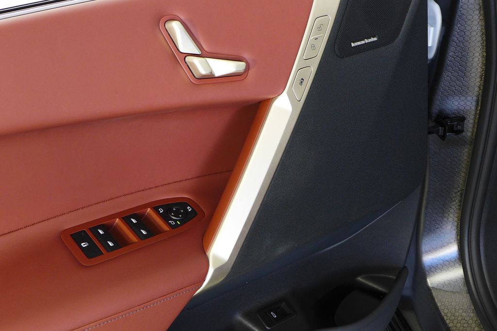 Thumbnail: 2024 BMW iX - 11