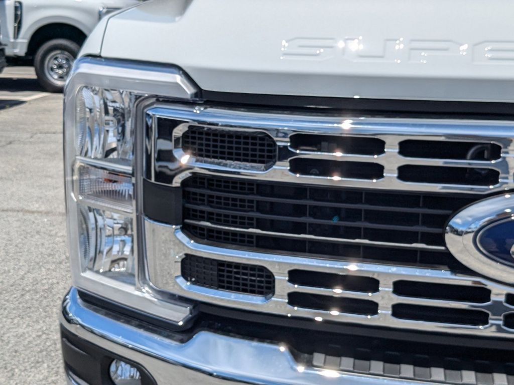 2025 Ford F-350 Super Duty XL