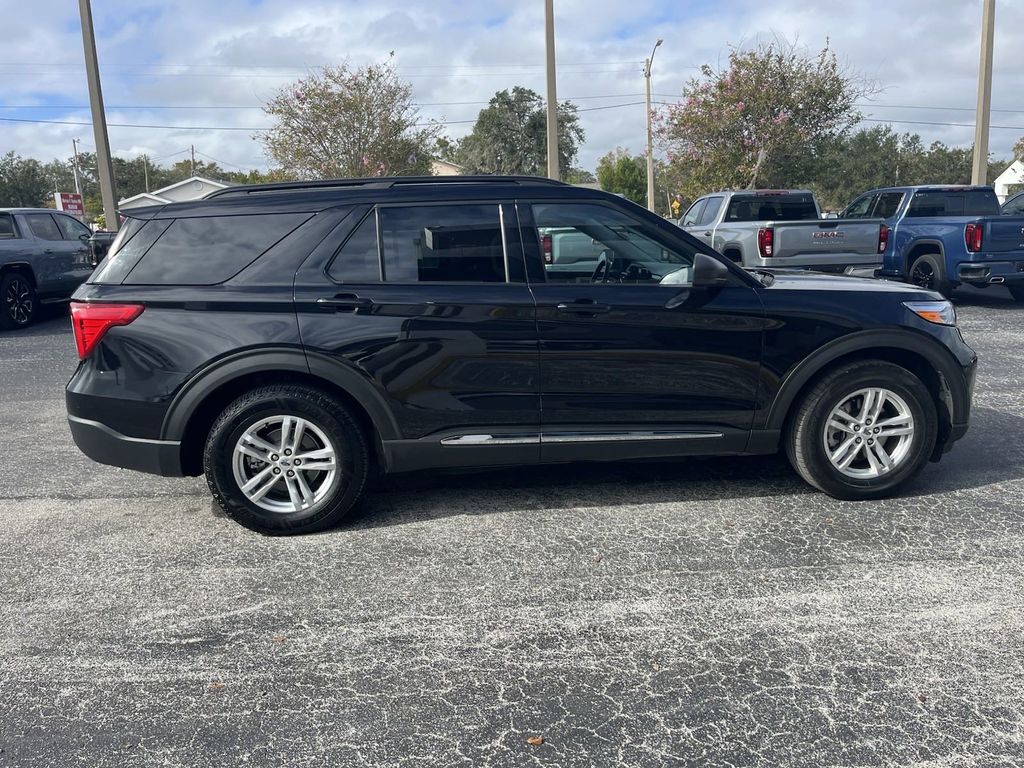 2023 Ford Explorer XLT 3