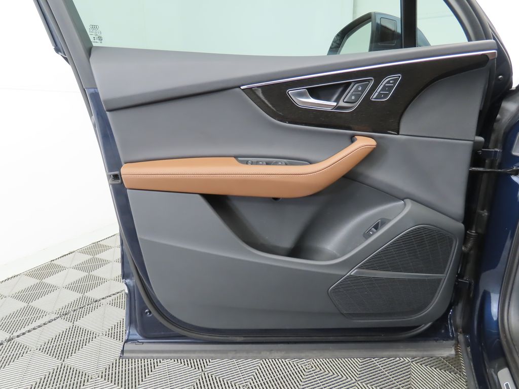 2024 Audi Q7 Premium Plus 25