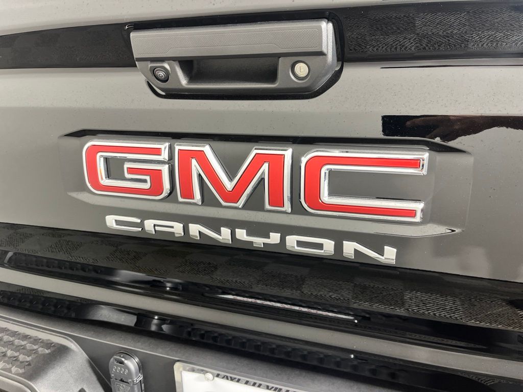Thumbnail: 2024 GMC Canyon - 3