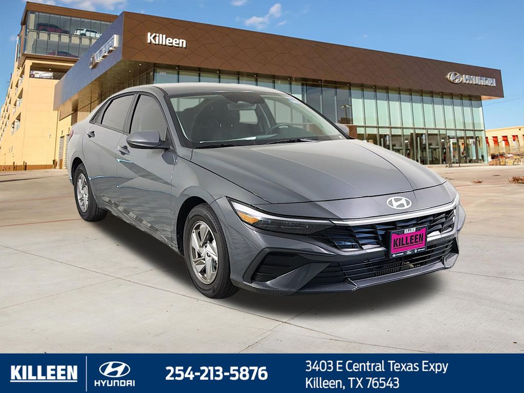 Ecotronic Gray 2025 Hyundai Elantra Sedan Front-Wheel Drive Continuously Variable Transmission