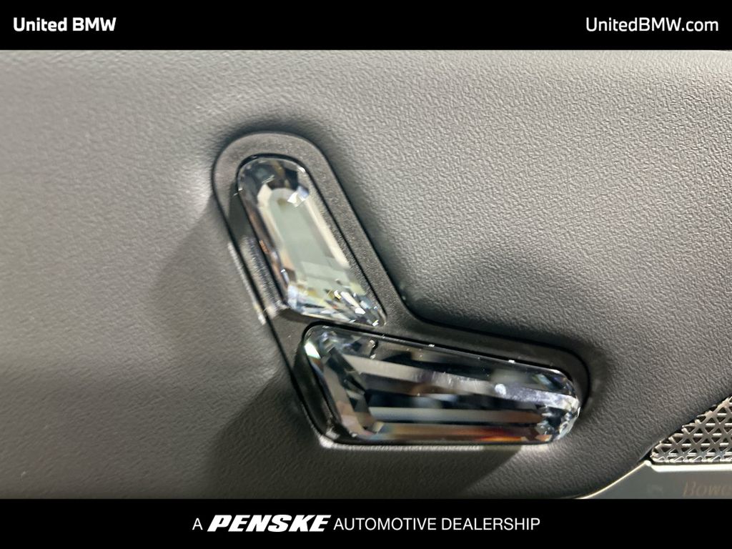 Thumbnail: 2025 BMW 7 Series - 12