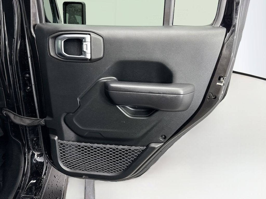 Thumbnail: 2018 Jeep Wrangler - 28