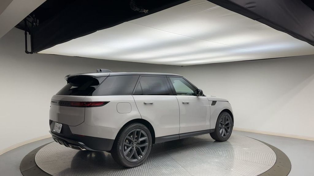Thumbnail: 2024 Land Rover Range Rover Sport - 8