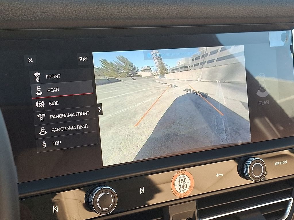 Thumbnail: 2025 Porsche Macan - 22