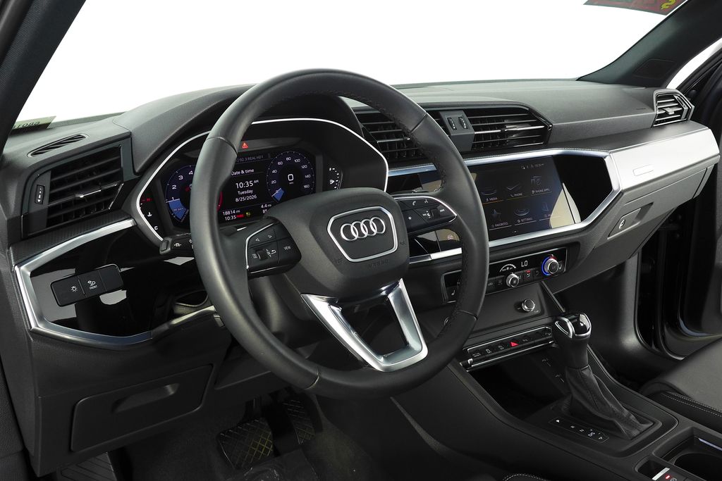 Thumbnail: 2023 Audi Q3 - 31