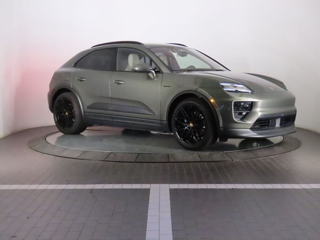 Thumbnail: 2025 Porsche Macan - 9