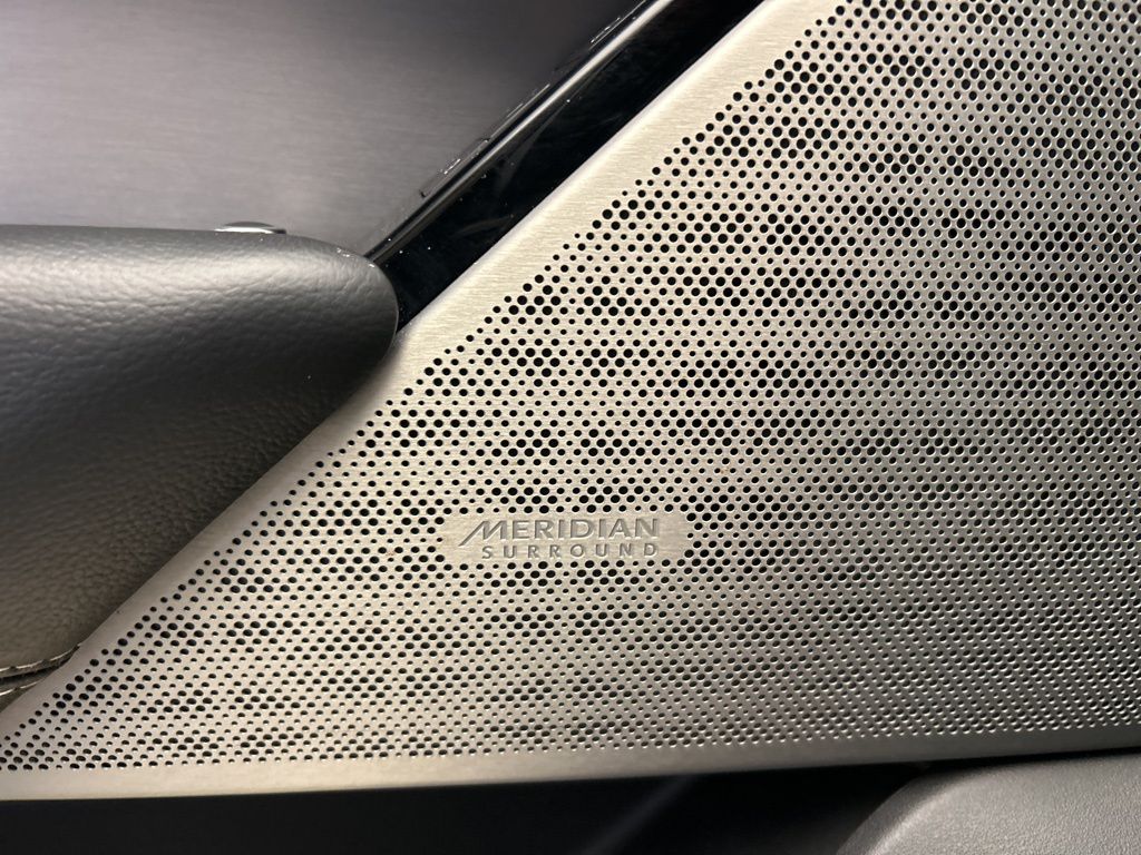 Thumbnail: 2018 Land Rover Range Rover Velar - 23