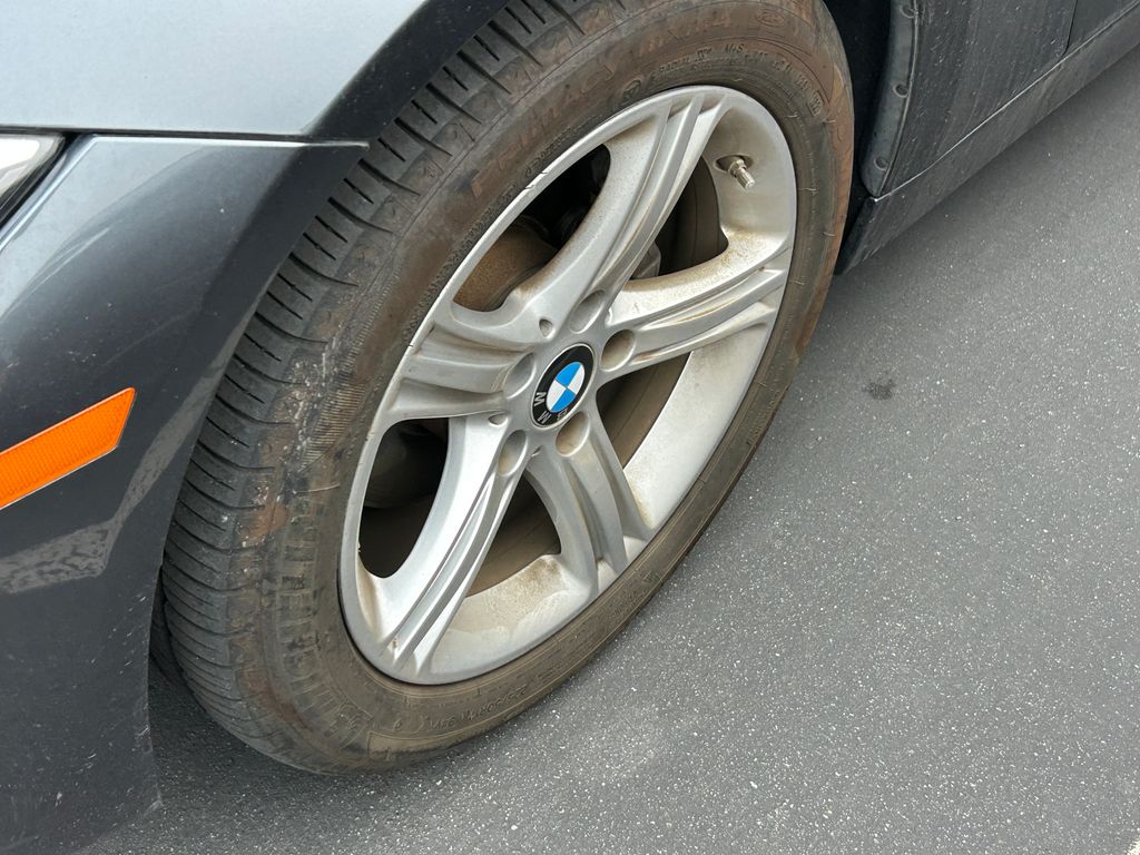 Thumbnail: 2015 BMW 3 Series - 3