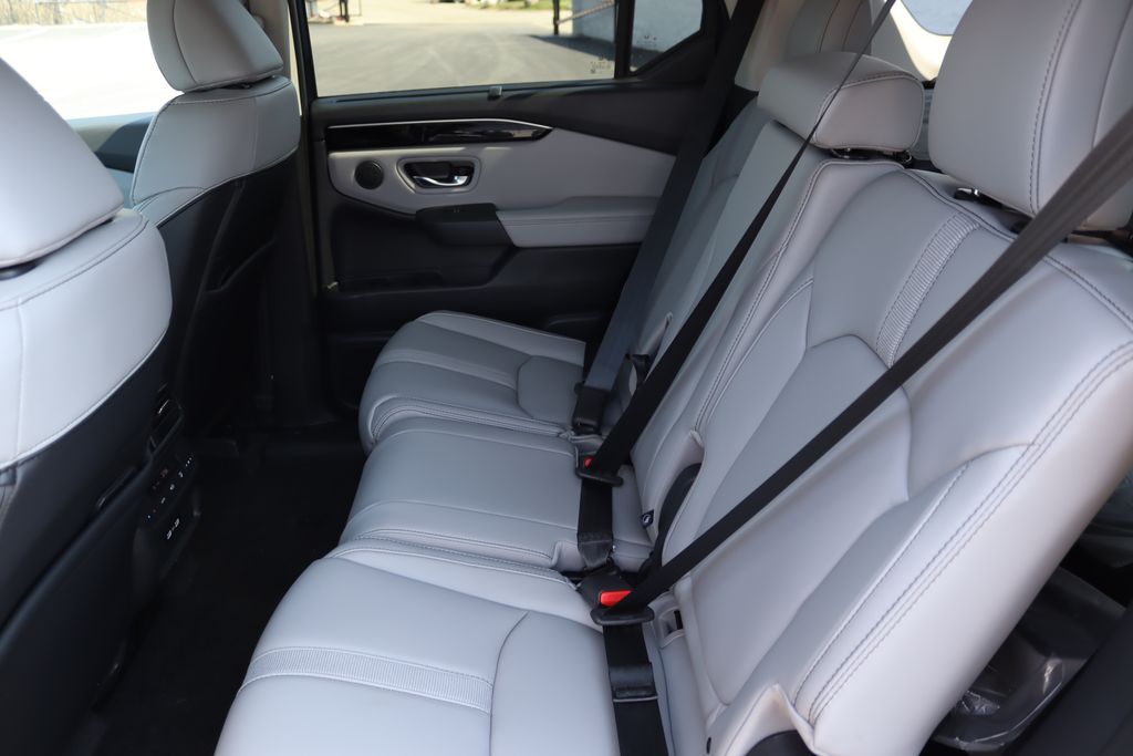 2025 Honda Pilot  12