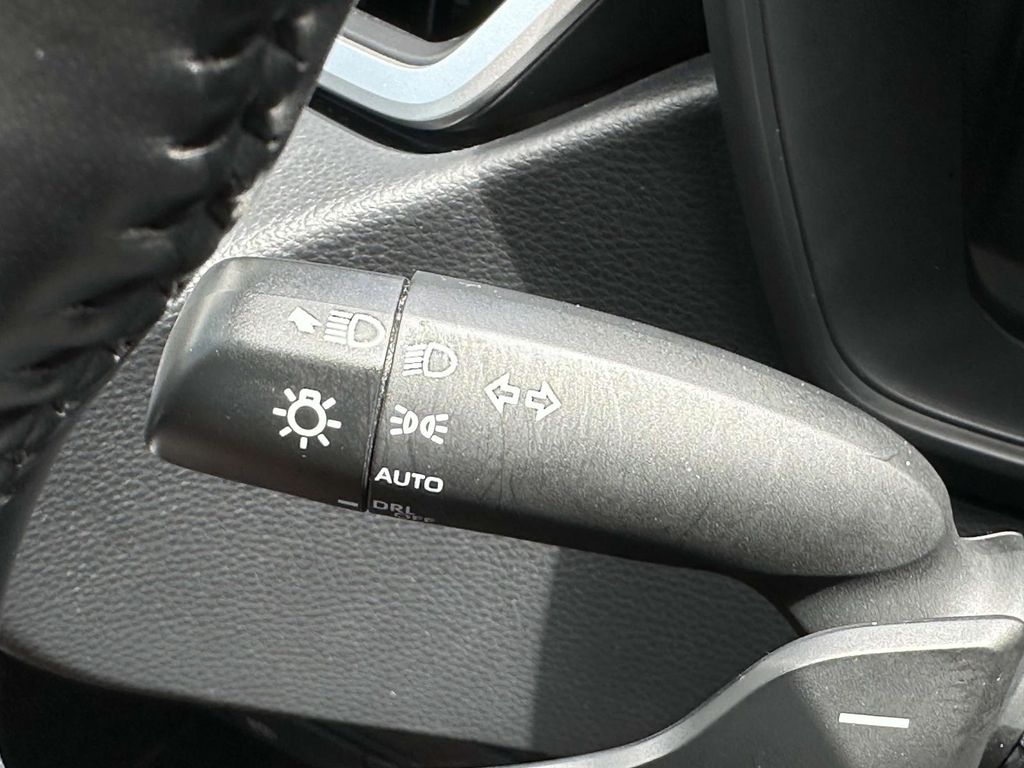 2021 Toyota Corolla SE 17