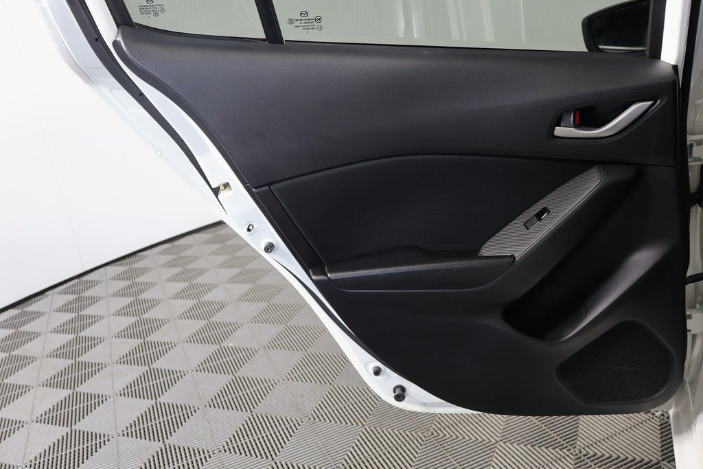 Thumbnail: 2016 Mazda Mazda3 - 13