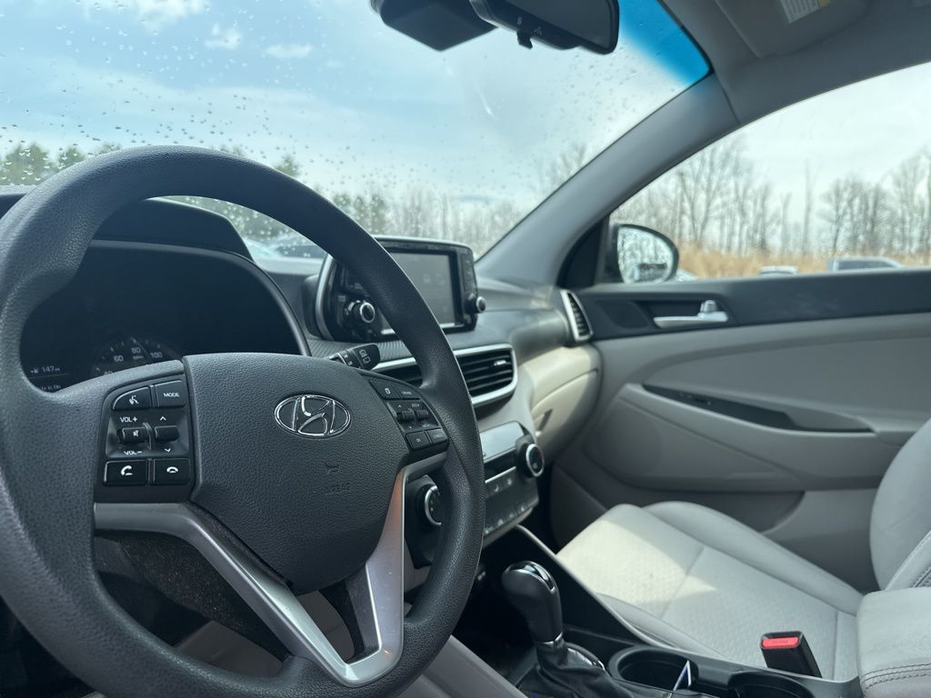 Used 2020 Gray Hyundai Value image 9