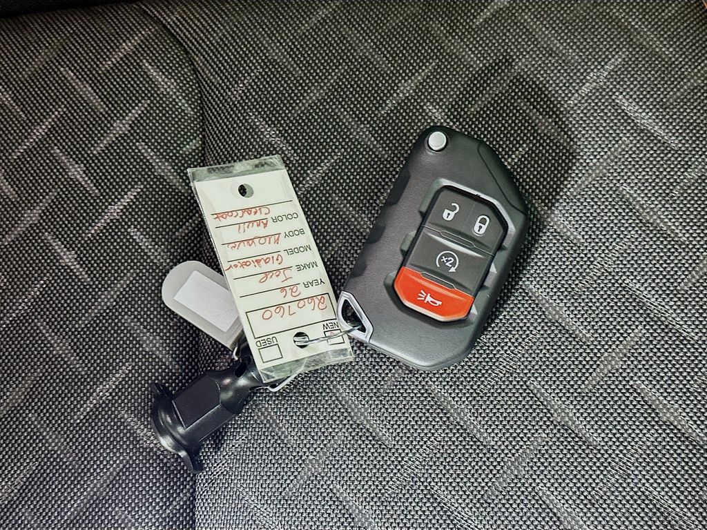 New 2026 Gray Jeep Mojave image 18