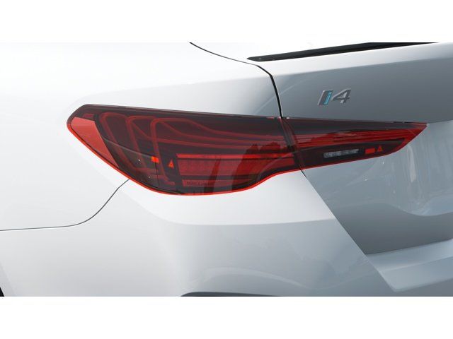 Thumbnail: 2025 BMW i4 - 8