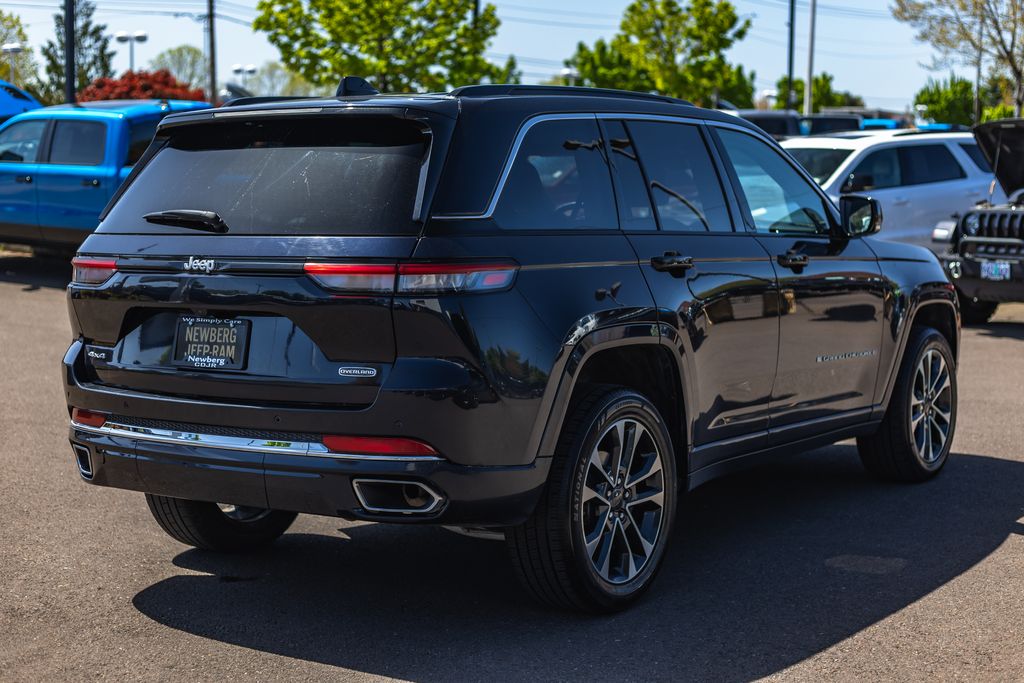 2024 Jeep Grand Cherokee Overland thumbnail 9