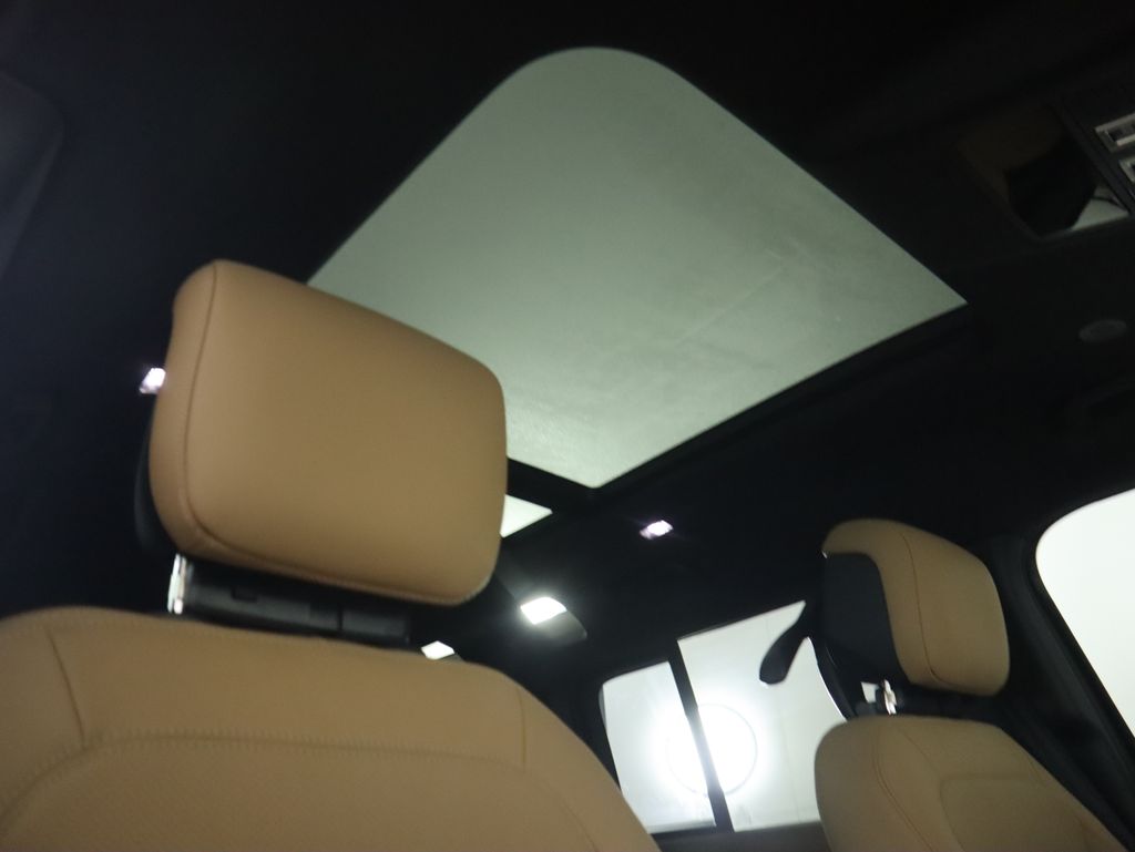 Thumbnail: 2026 Land Rover Defender - 20