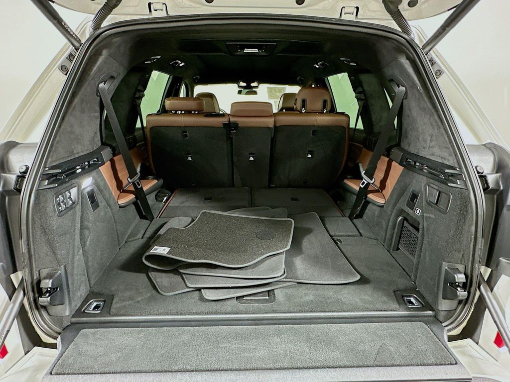 Thumbnail: 2023 BMW X7 - 27