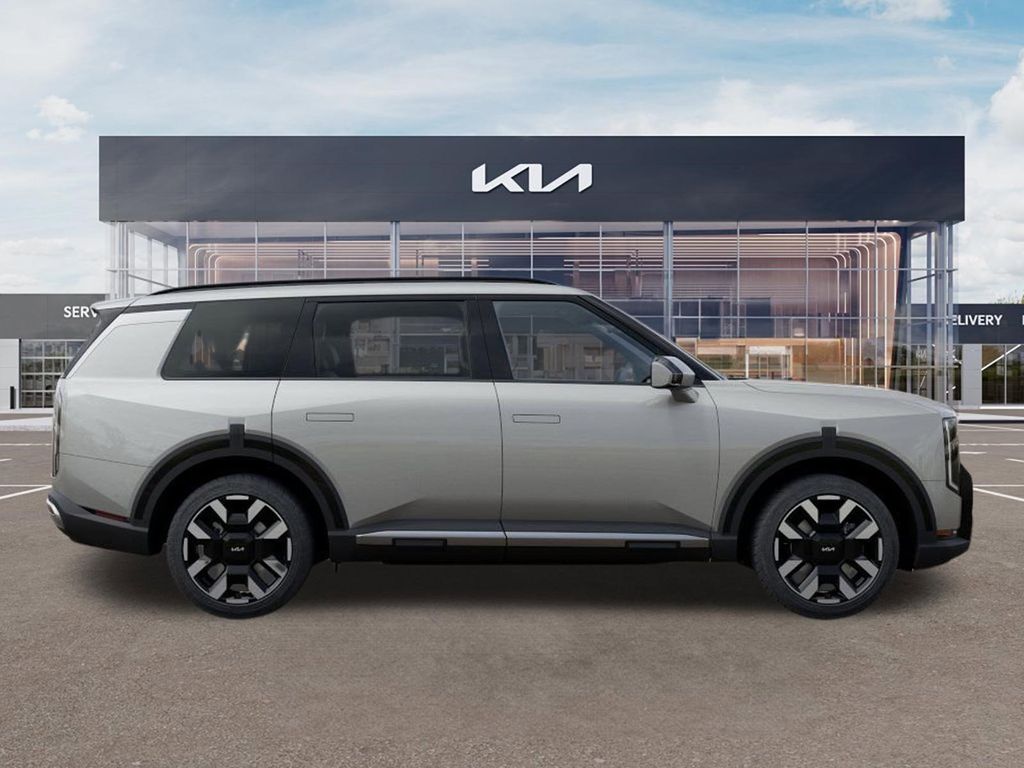 New 2027 Ivory Silver Kia S image 7