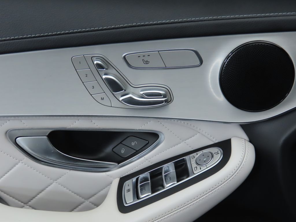 Thumbnail: 2020 Mercedes-Benz GLC - 23