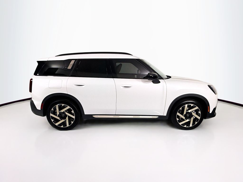 Thumbnail: 2027 MINI Cooper Countryman - 4