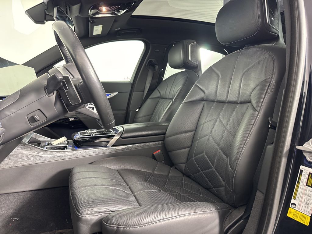 Thumbnail: 2023 BMW 7 Series - 14