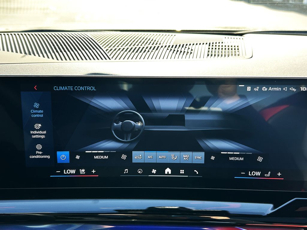 Thumbnail: 2026 BMW M5 - 24