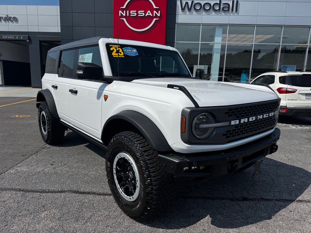 Oxford White 2023 Ford Bronco SUV / Crossover Four-Wheel Drive Automatic