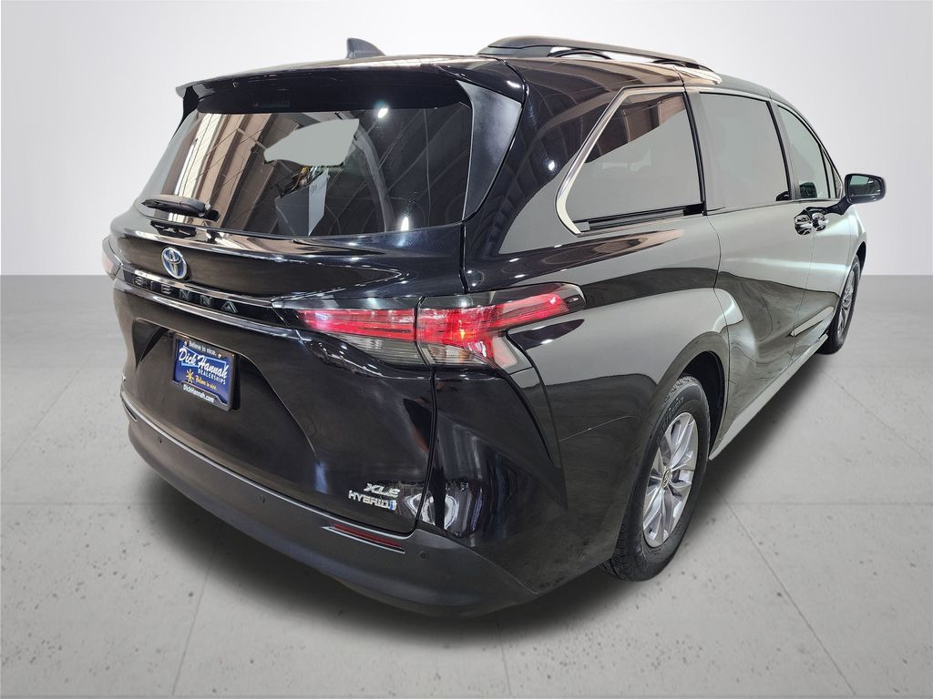 2022 Toyota Sienna XLE