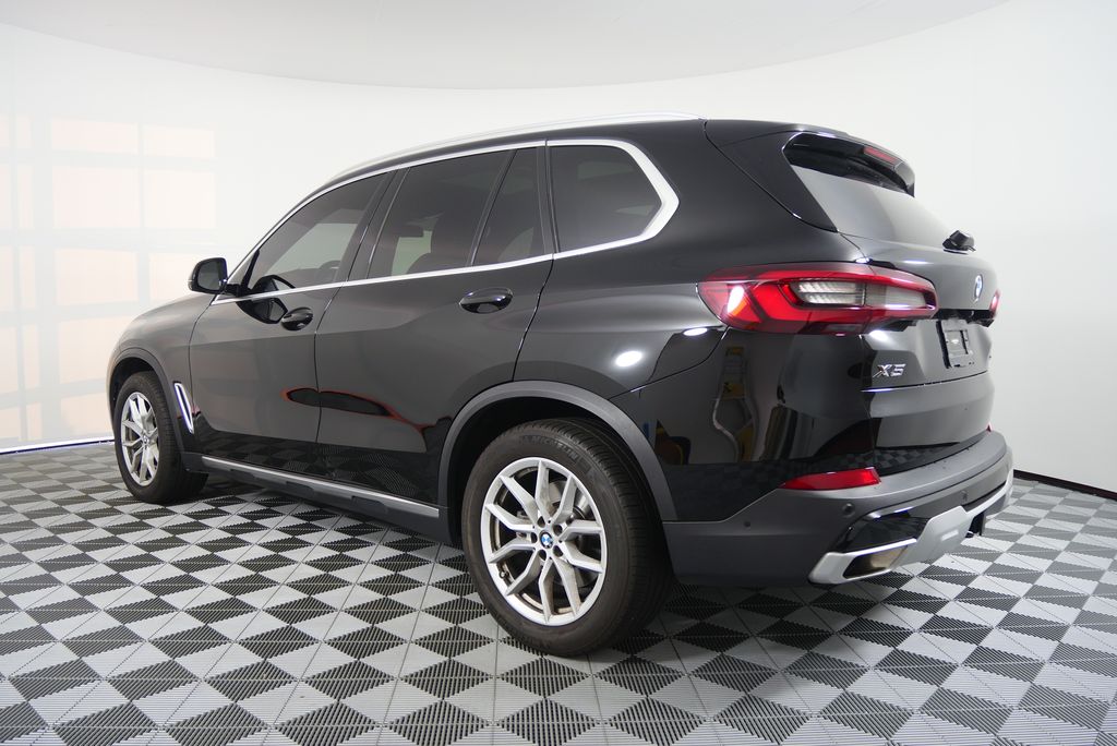 Thumbnail: 2023 BMW X5 - 5