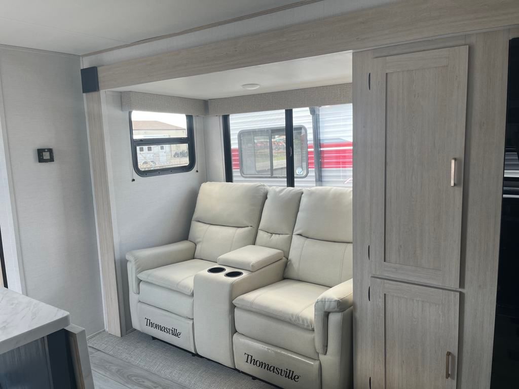 2025 Prime Time Avenger 25 MKB Travel Trailer