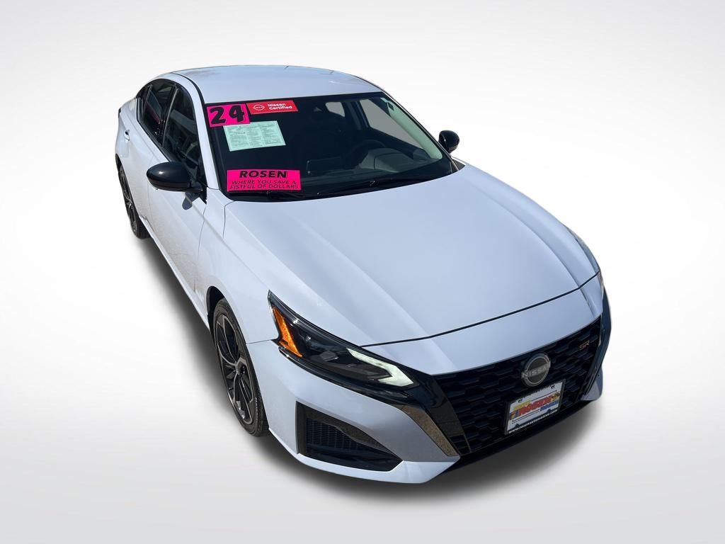 2024 Nissan Altima 2.5 SR photo