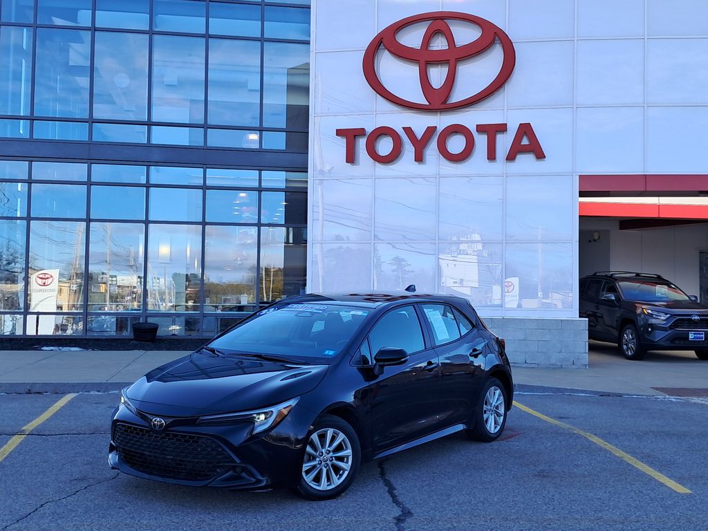2023 Toyota Corolla Hatchback SE FWD